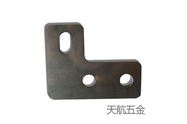 金屬激光切割加工為什么會產(chǎn)生毛刺？